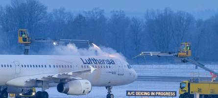 500 Passagiere sitzen nachts im Flugzeug fest – Lufthansa äußert sich
